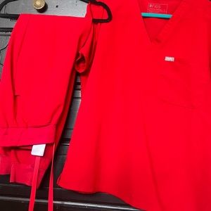 XL ONE POCKET scrub top and MED/TALL high waisted joggers new red